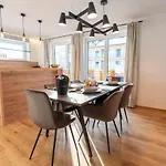 Kaminzimmer