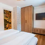 Kaminzimmer *